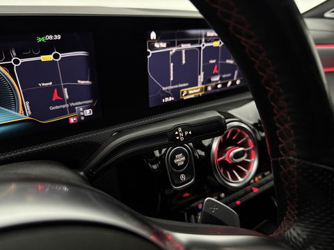 Mercedes-Benz CLA-Klasse AMG 35 4MATIC | Pano | Burmester | Sfeerverl. | Virtual | Camera | Cruise | Stoelverw. | Keyless