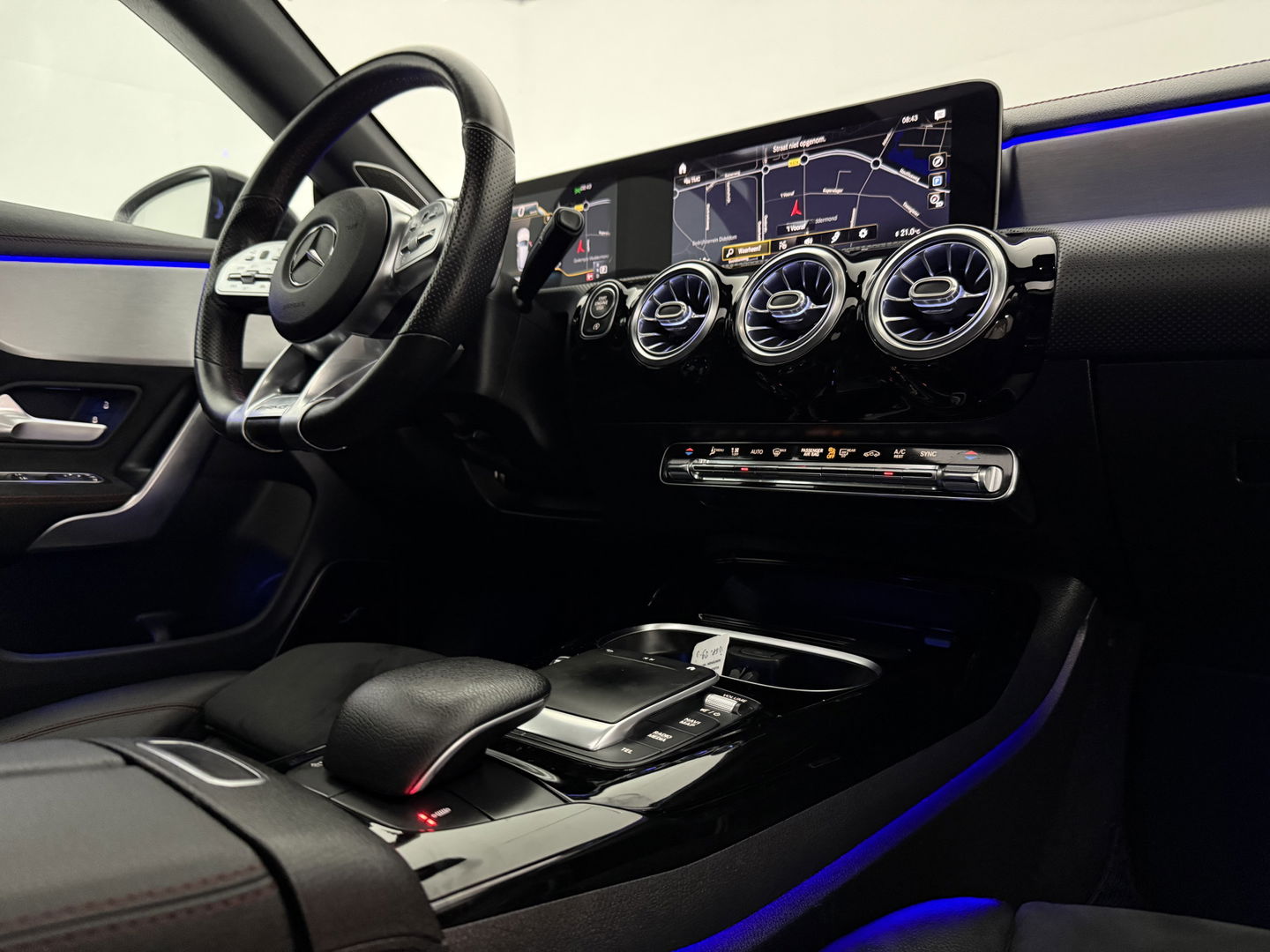 Mercedes-Benz CLA-Klasse AMG 35 4MATIC | Pano | Burmester | Sfeerverl. | Virtual | Camera | Cruise | Stoelverw. | Keyless