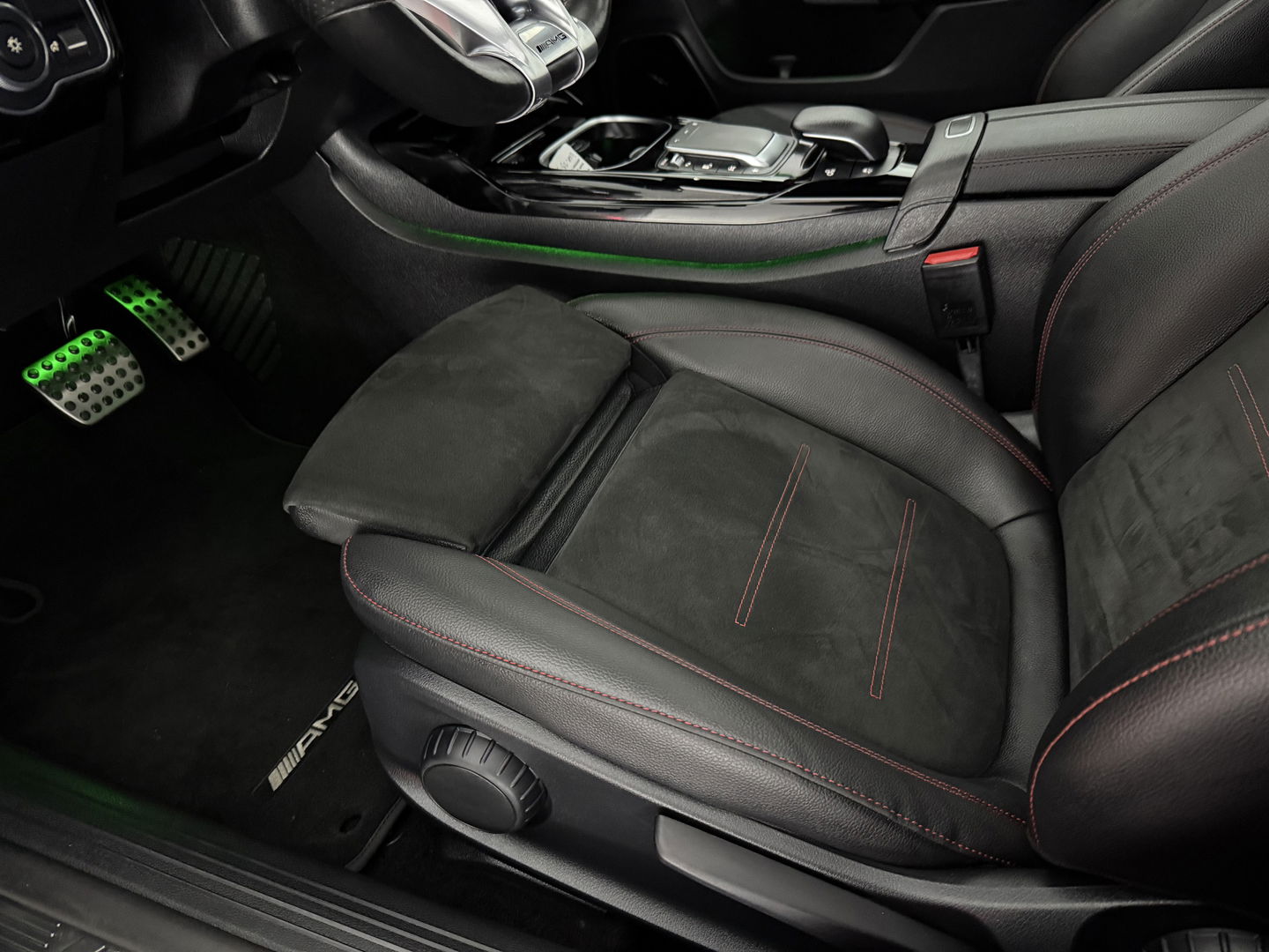 Mercedes-Benz CLA-Klasse AMG 35 4MATIC | Pano | Burmester | Sfeerverl. | Virtual | Camera | Cruise | Stoelverw. | Keyless