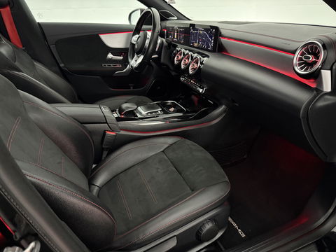Mercedes-Benz CLA-Klasse AMG 35 4MATIC | Pano | Burmester | Sfeerverl. | Virtual | Camera | Cruise | Stoelverw. | Keyless
