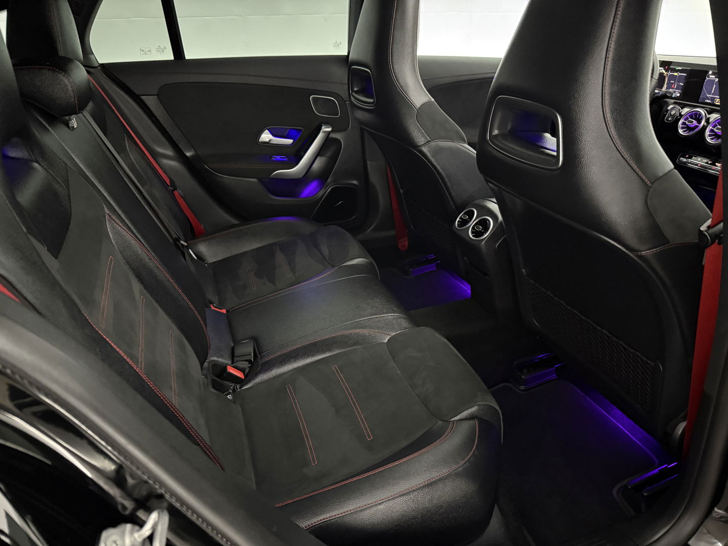 Mercedes-Benz CLA-Klasse AMG 35 4MATIC | Pano | Burmester | Sfeerverl. | Virtual | Camera | Cruise | Stoelverw. | Keyless