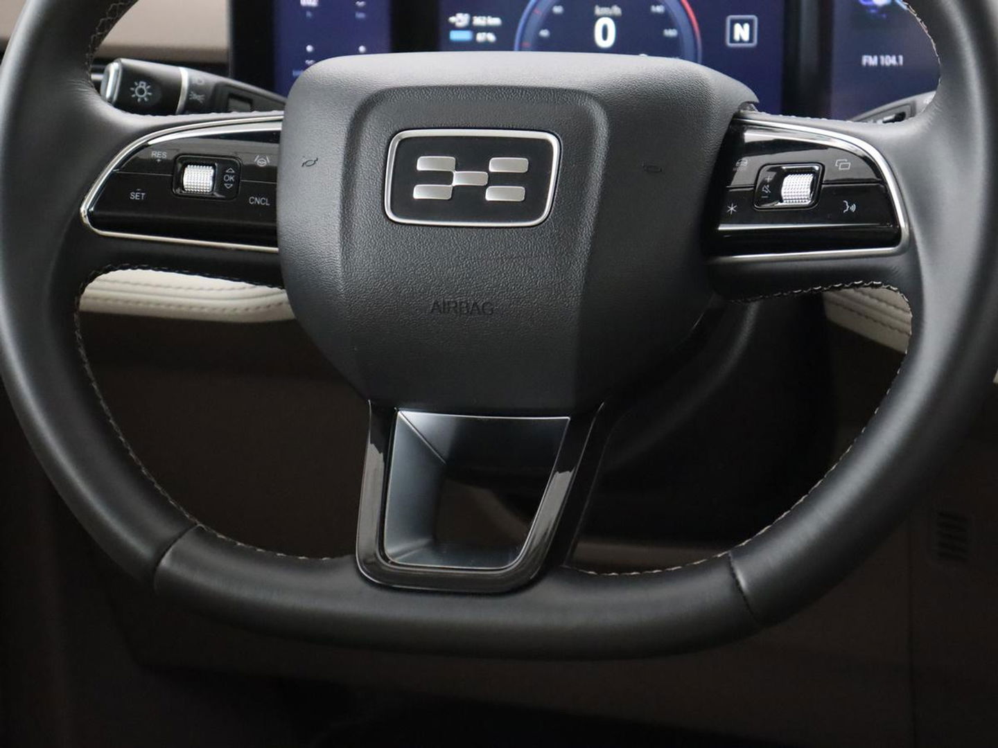 Aiways U5 63 kWh Premium | 40.800km NAP | Panoramadak | Leder | Stoelverwarming | Adaptive cruise | Carplay | 360 camera | Full LED | Keyless