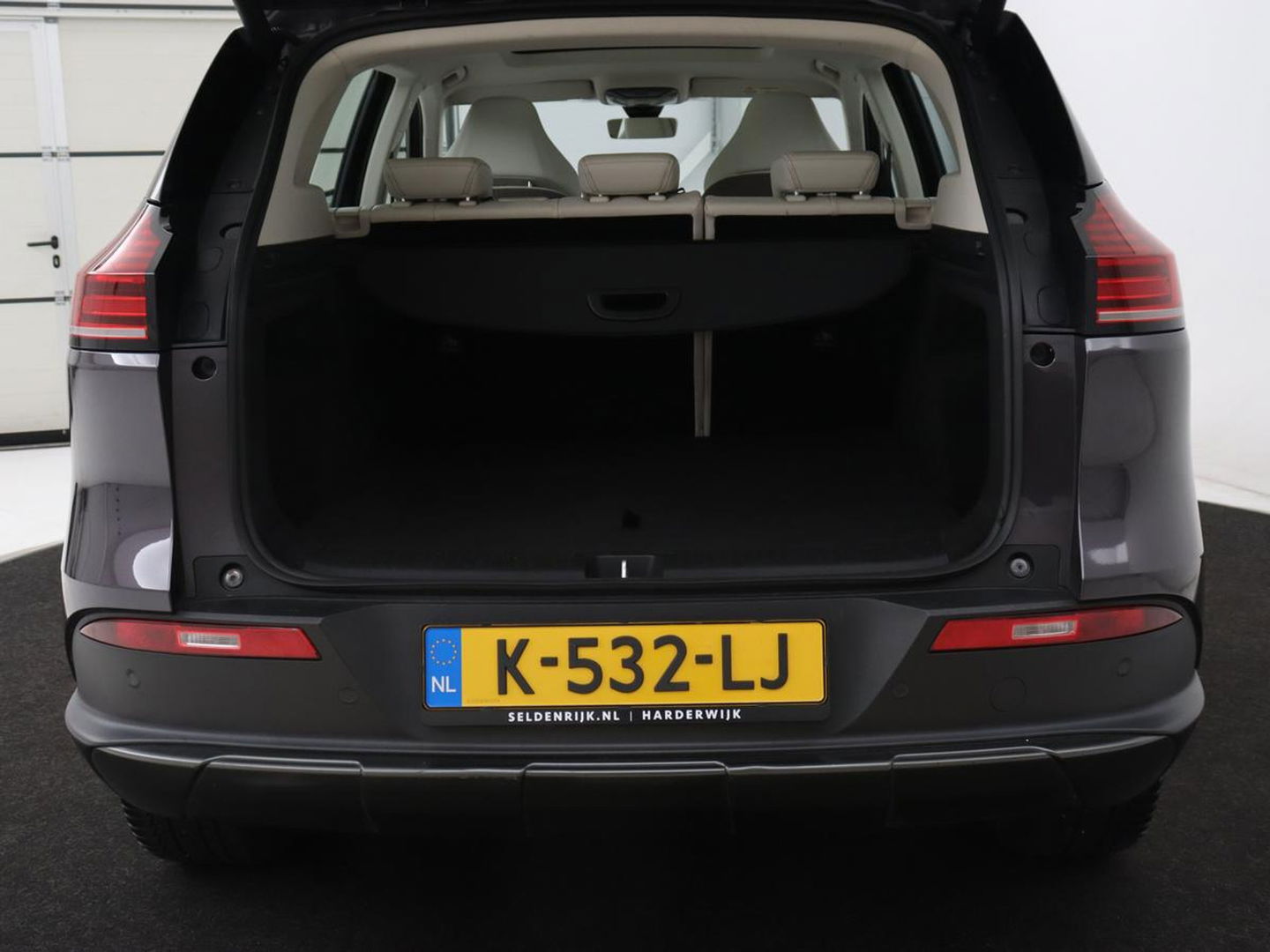 Aiways U5 63 kWh Premium | 40.800km NAP | Panoramadak | Leder | Stoelverwarming | Adaptive cruise | Carplay | 360 camera | Full LED | Keyless