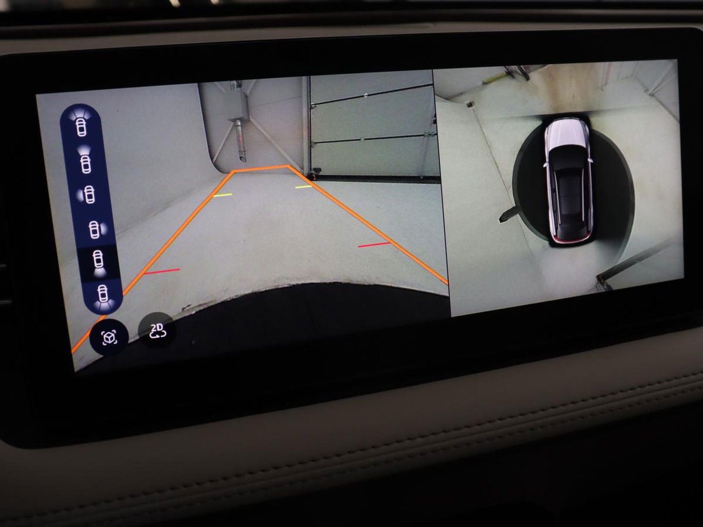 Aiways U5 63 kWh Premium | 40.800km NAP | Panoramadak | Leder | Stoelverwarming | Adaptive cruise | Carplay | 360 camera | Full LED | Keyless