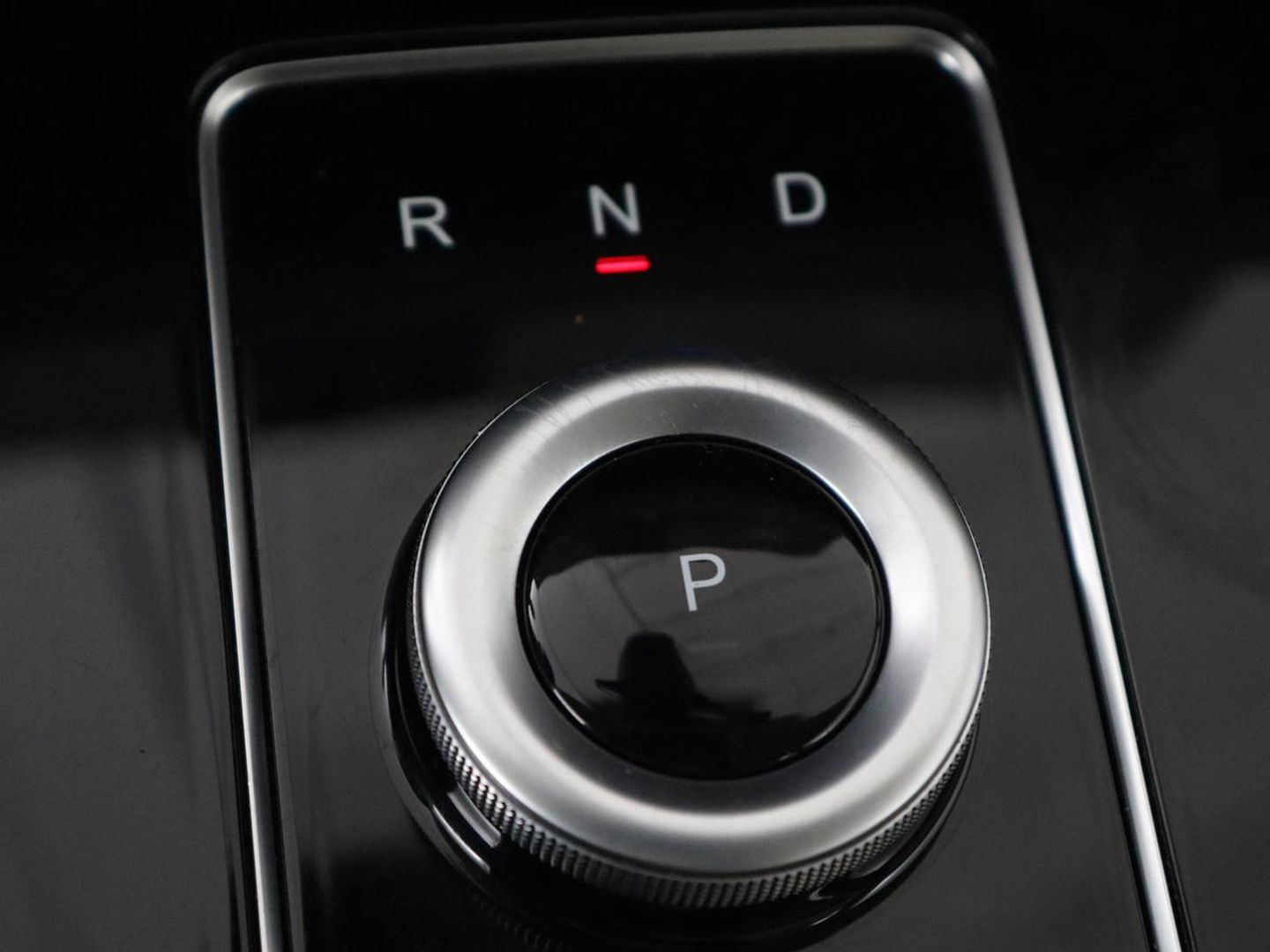 Aiways U5 63 kWh Premium | 40.800km NAP | Panoramadak | Leder | Stoelverwarming | Adaptive cruise | Carplay | 360 camera | Full LED | Keyless