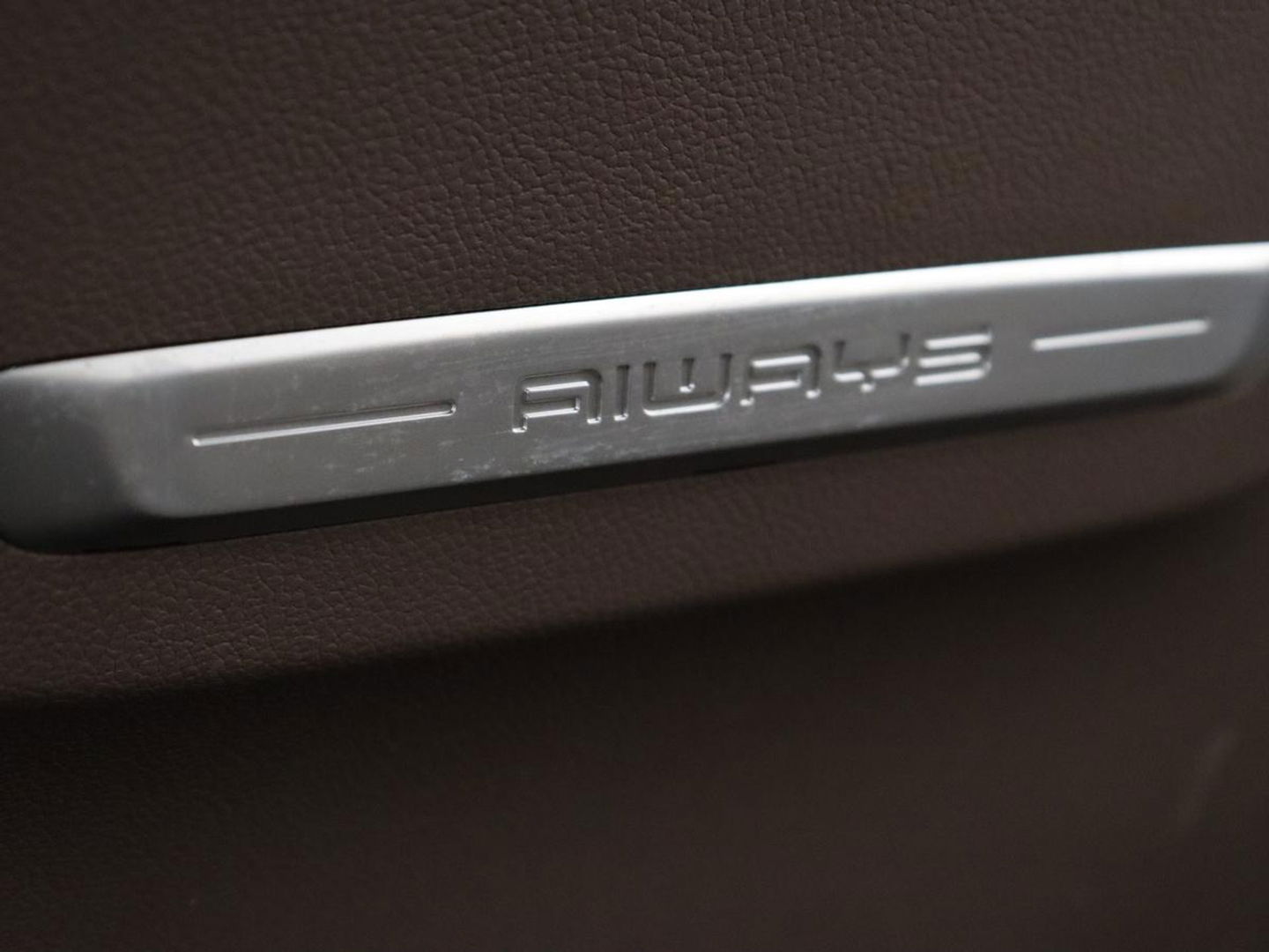 Aiways U5 63 kWh Premium | 40.800km NAP | Panoramadak | Leder | Stoelverwarming | Adaptive cruise | Carplay | 360 camera | Full LED | Keyless