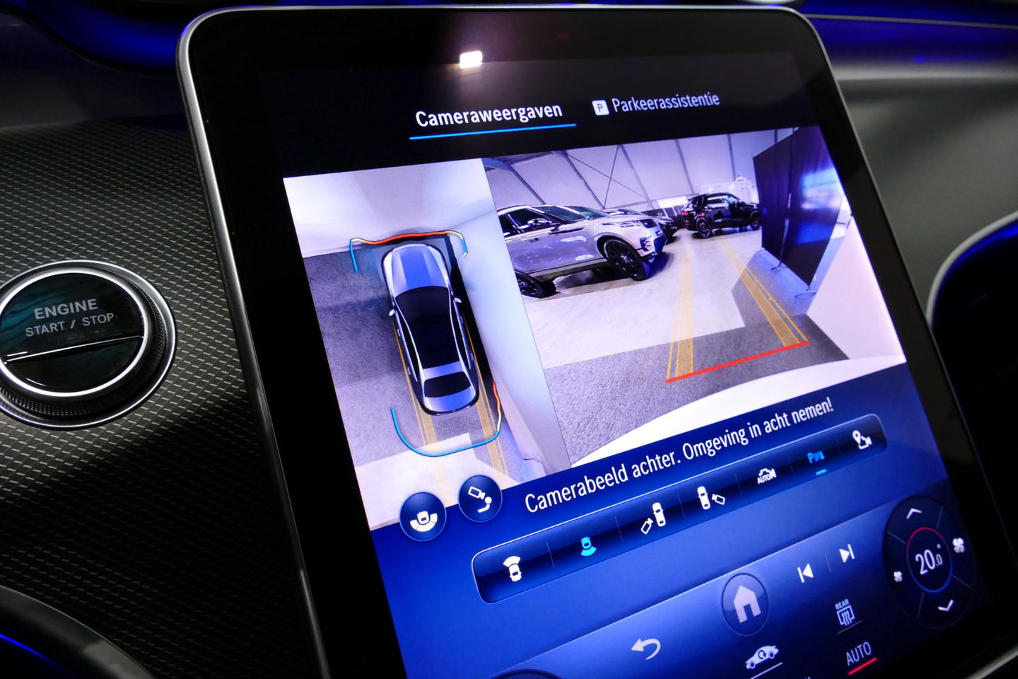 Mercedes-Benz C-Klasse 300 e AMG Line / C63S AMG Diffuser / Panamericana Grill / Panoramadak / Massage stoelen / Stoelverwarm- & koeling / Ambienteverlichting Premium / Elektr. verstelbare voorstoelen + memory / Apple Carplay - Android Auto / Head-up Display / Stuurwiel verwarm