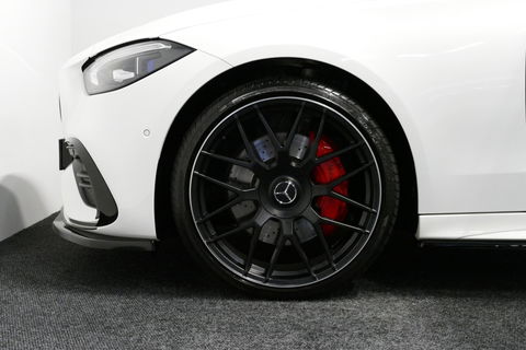 Mercedes-Benz C-Klasse 300 e AMG Line / C63S AMG Diffuser / Panamericana Grill / Panoramadak / Massage stoelen / Stoelverwarm- & koeling / Ambienteverlichting Premium / Elektr. verstelbare voorstoelen + memory / Apple Carplay - Android Auto / Head-up Display / Stuurwiel verwarm