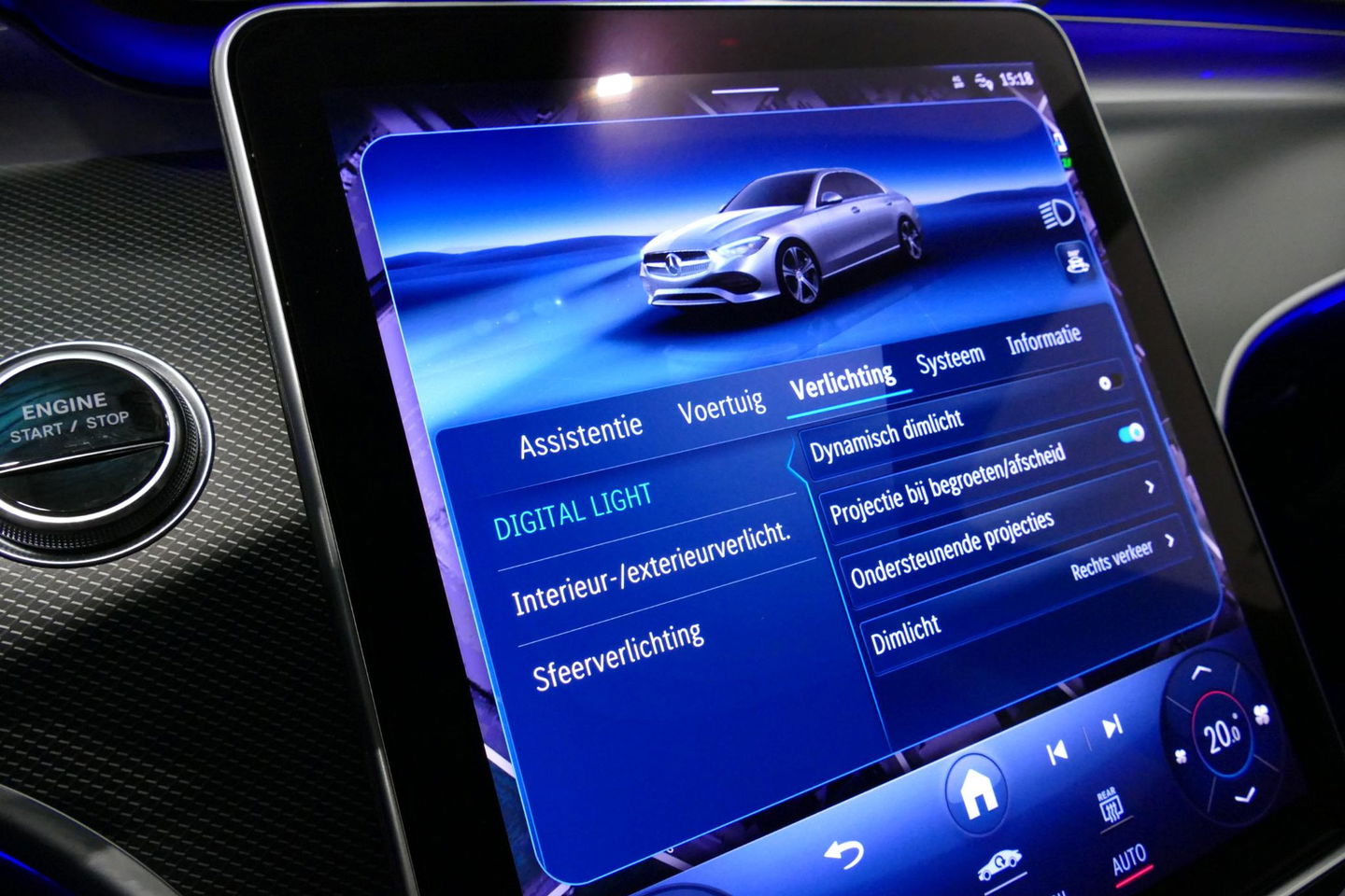 Mercedes-Benz C-Klasse 300 e AMG Line / C63S AMG Diffuser / Panamericana Grill / Panoramadak / Massage stoelen / Stoelverwarm- & koeling / Ambienteverlichting Premium / Elektr. verstelbare voorstoelen + memory / Apple Carplay - Android Auto / Head-up Display / Stuurwiel verwarm