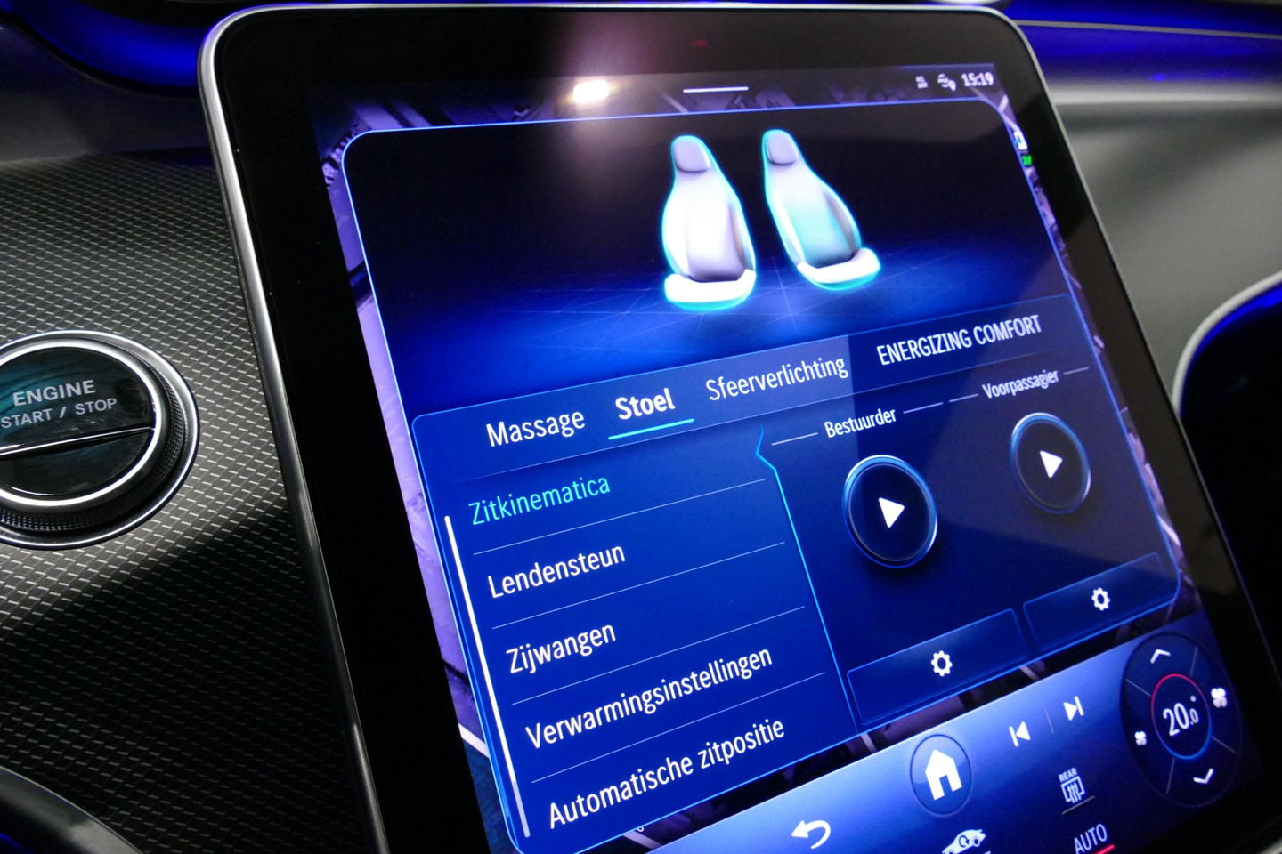 Mercedes-Benz C-Klasse 300 e AMG Line / C63S AMG Diffuser / Panamericana Grill / Panoramadak / Massage stoelen / Stoelverwarm- & koeling / Ambienteverlichting Premium / Elektr. verstelbare voorstoelen + memory / Apple Carplay - Android Auto / Head-up Display / Stuurwiel verwarm