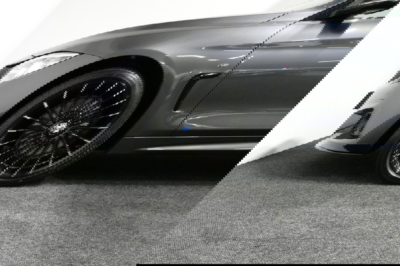 BMW 4 Serie Coupé 428i xDrive M Sport / Stoelverwarming / M Sport-chassis - adaptief onderstel / Navigatie / Climatronic / 19'' LMV / PDC / HiFi speakersysteem / Lederen bekleding / Bi-xenon koplampen / Grootlichtassistent / Sportbesturing variabel