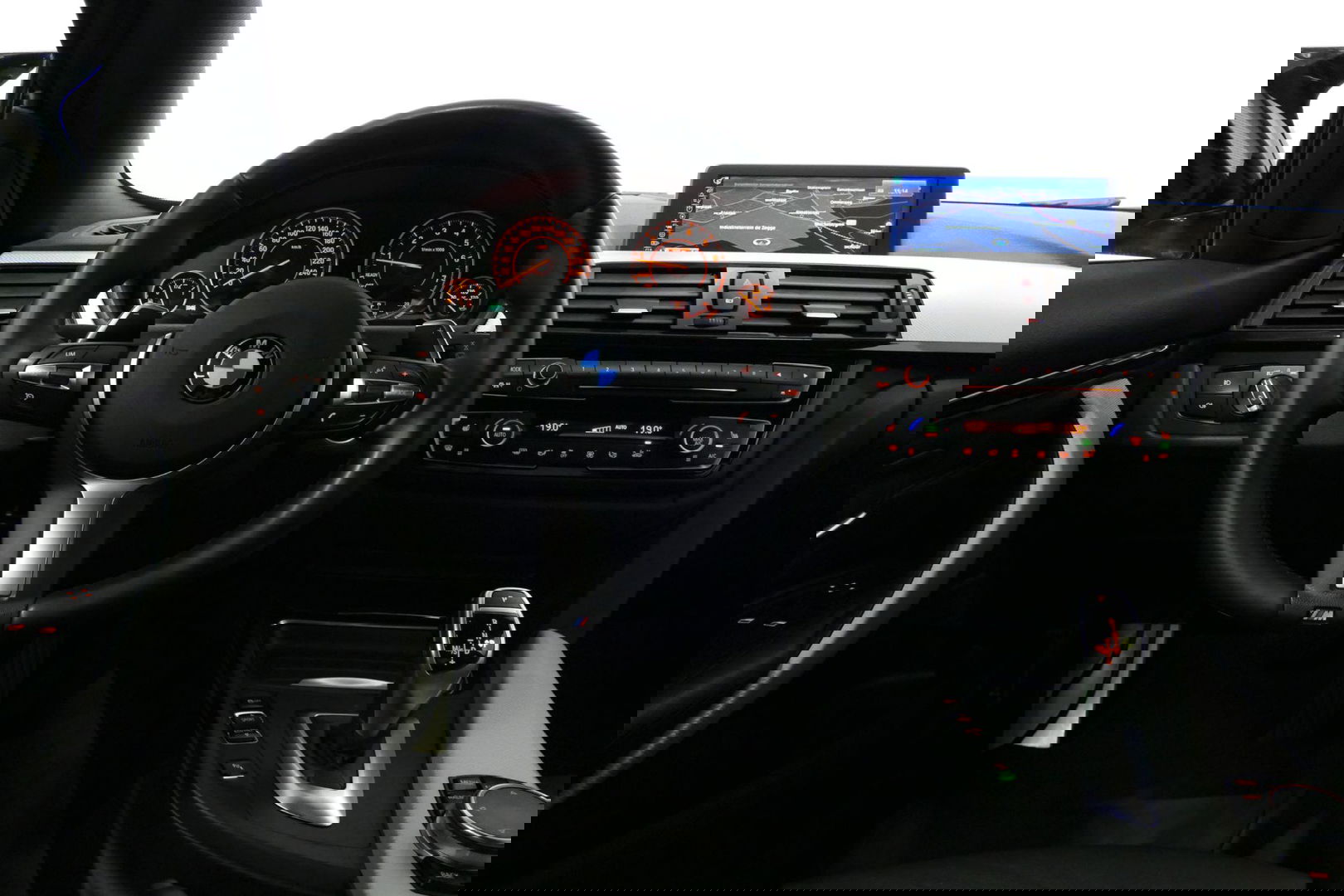 BMW 4 Serie Coupé 428i xDrive M Sport / Stoelverwarming / M Sport-chassis - adaptief onderstel / Navigatie / Climatronic / 19'' LMV / PDC / HiFi speakersysteem / Lederen bekleding / Bi-xenon koplampen / Grootlichtassistent / Sportbesturing variabel