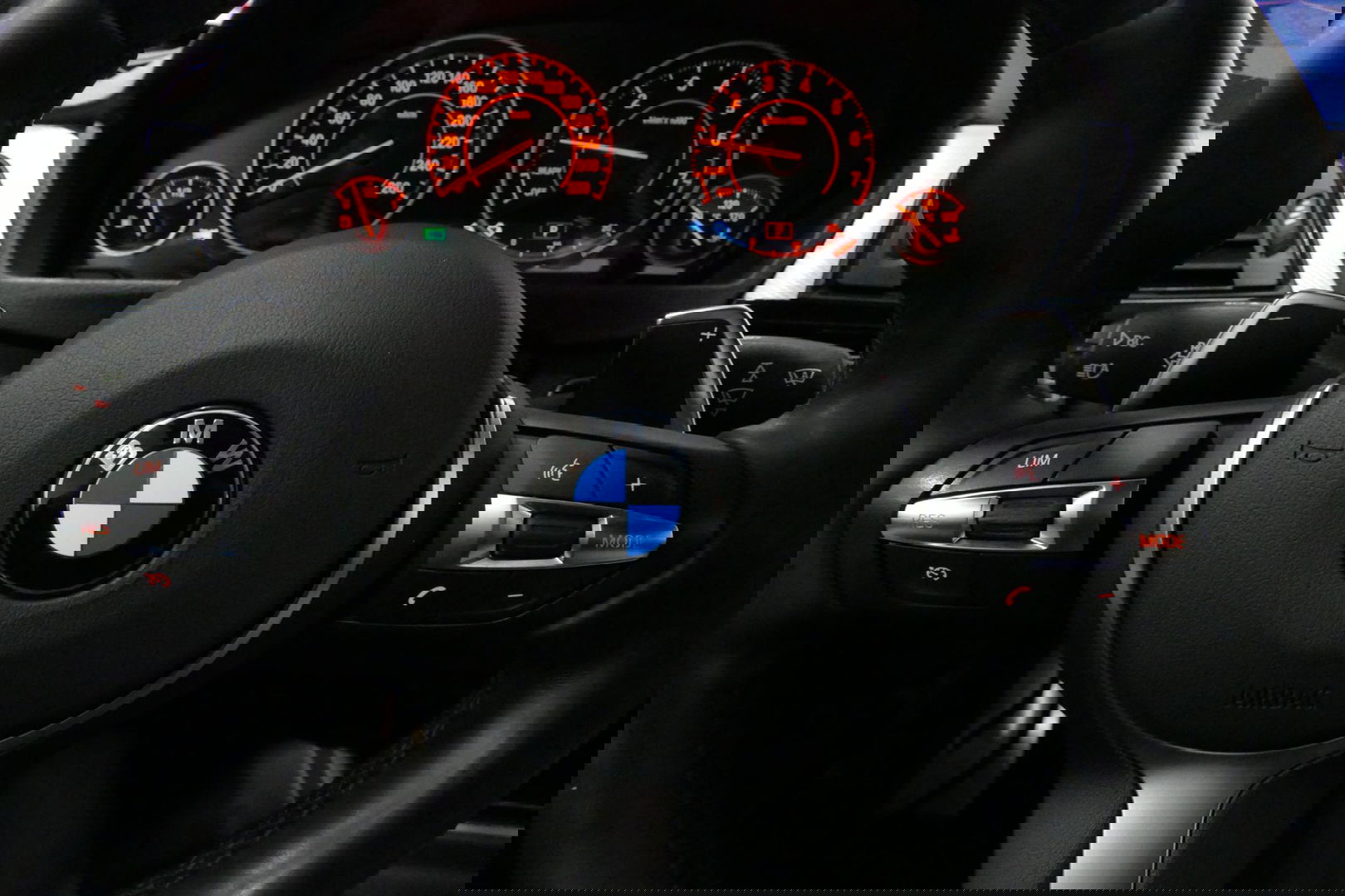 BMW 4 Serie Coupé 428i xDrive M Sport / Stoelverwarming / M Sport-chassis - adaptief onderstel / Navigatie / Climatronic / 19'' LMV / PDC / HiFi speakersysteem / Lederen bekleding / Bi-xenon koplampen / Grootlichtassistent / Sportbesturing variabel