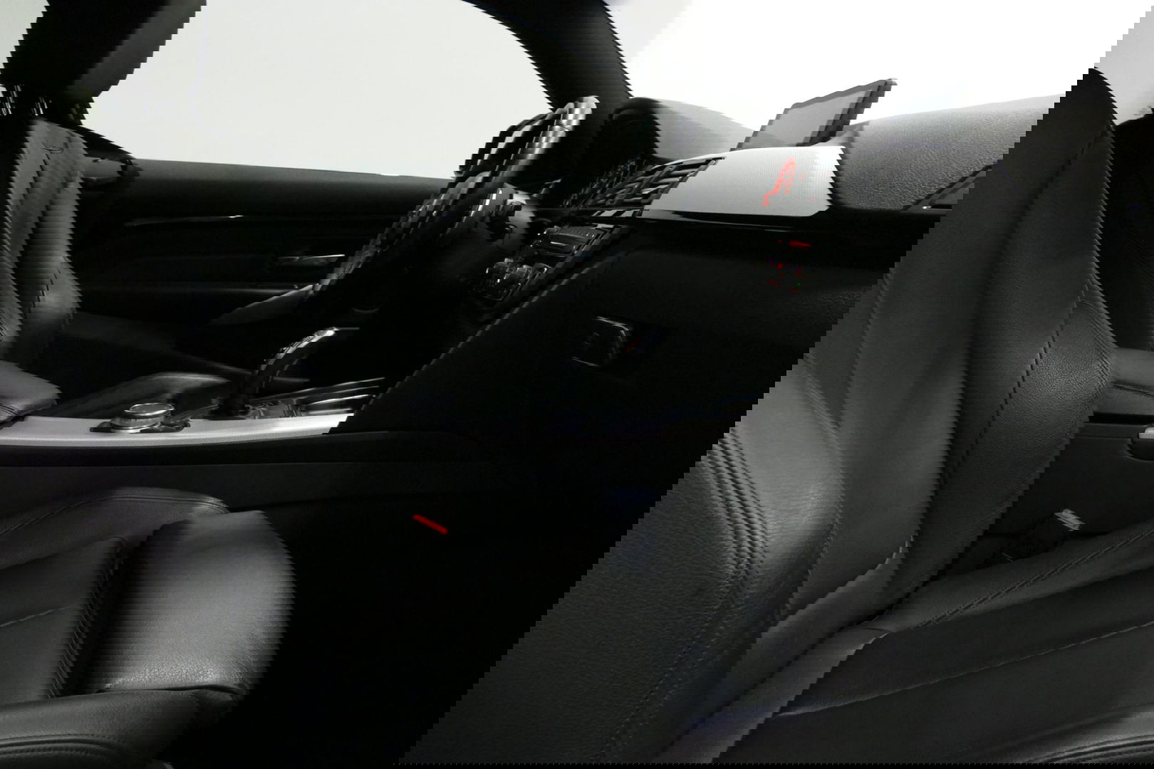 BMW 4 Serie Coupé 428i xDrive M Sport / Stoelverwarming / M Sport-chassis - adaptief onderstel / Navigatie / Climatronic / 19'' LMV / PDC / HiFi speakersysteem / Lederen bekleding / Bi-xenon koplampen / Grootlichtassistent / Sportbesturing variabel