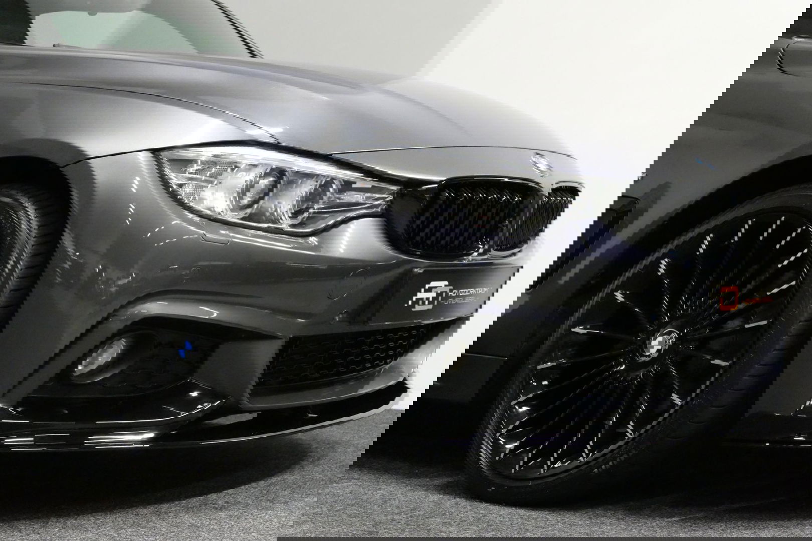 BMW 4 Serie Coupé 428i xDrive M Sport / Stoelverwarming / M Sport-chassis - adaptief onderstel / Navigatie / Climatronic / 19'' LMV / PDC / HiFi speakersysteem / Lederen bekleding / Bi-xenon koplampen / Grootlichtassistent / Sportbesturing variabel