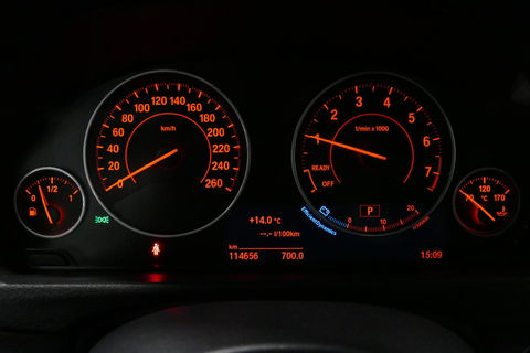 BMW 4 Serie Coupé 428i xDrive M Sport / Stoelverwarming / M Sport-chassis - adaptief onderstel / Navigatie / Climatronic / 19'' LMV / PDC / HiFi speakersysteem / Lederen bekleding / Bi-xenon koplampen / Grootlichtassistent / Sportbesturing variabel