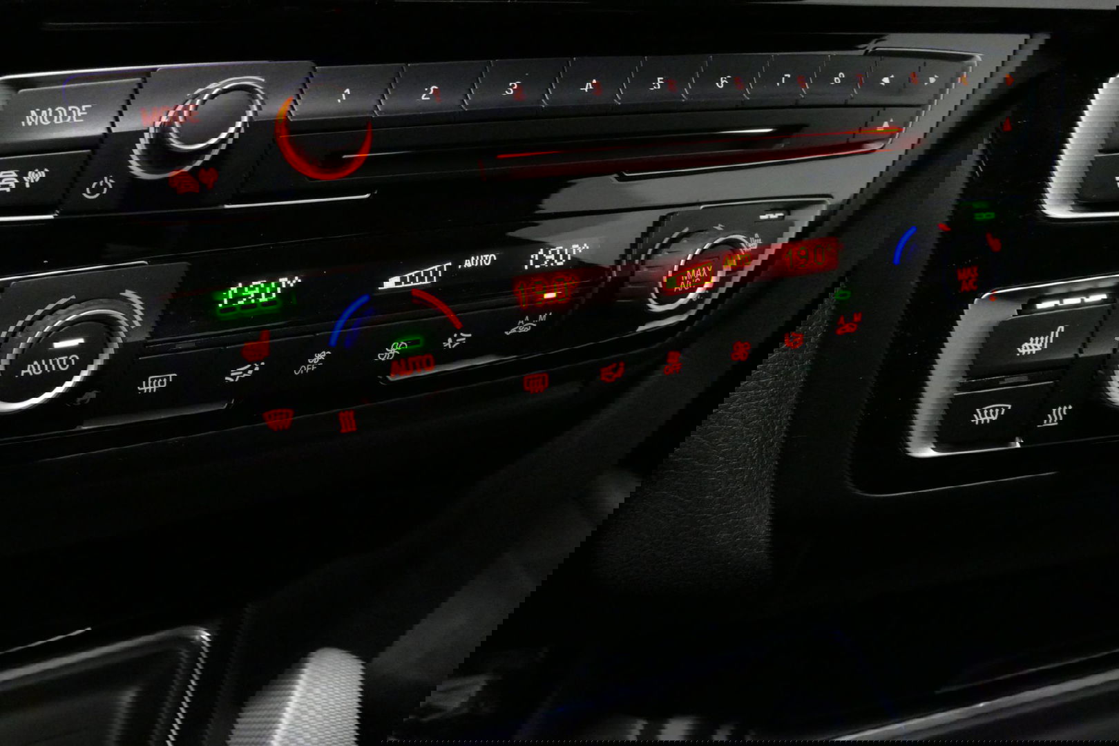 BMW 4 Serie Coupé 428i xDrive M Sport / Stoelverwarming / M Sport-chassis - adaptief onderstel / Navigatie / Climatronic / 19'' LMV / PDC / HiFi speakersysteem / Lederen bekleding / Bi-xenon koplampen / Grootlichtassistent / Sportbesturing variabel