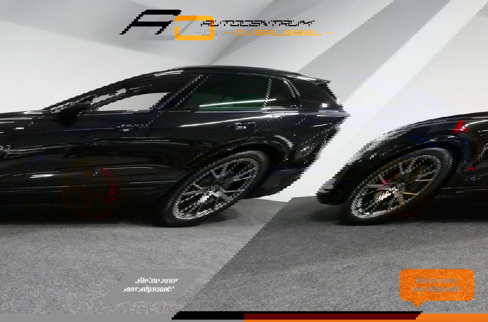 Audi Q8 60 TFSI e quattro Competition / S-Line / HD Matrix LED / Servosluiting / RS-Sportstoelen / Elektr. verstelbare voorstoelen / Head-Up Display / Stuur- & stoelverwarming / 360 graden camera / Bang & Olufsen Sound / Achterbank verwarming / 22'' LMV / Trekhaa