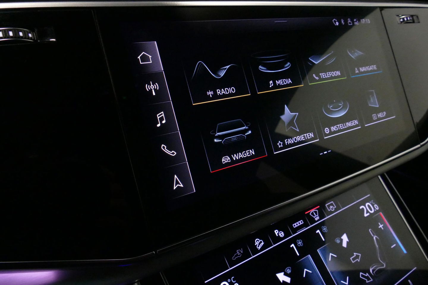 Audi Q8 60 TFSI e quattro Competition / S-Line / HD Matrix LED / Servosluiting / RS-Sportstoelen / Elektr. verstelbare voorstoelen / Head-Up Display / Stuur- & stoelverwarming / 360 graden camera / Bang & Olufsen Sound / Achterbank verwarming / 22'' LMV / Trekhaa