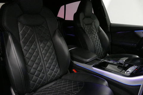 Audi Q8 60 TFSI e quattro Competition / S-Line / HD Matrix LED / Servosluiting / RS-Sportstoelen / Elektr. verstelbare voorstoelen / Head-Up Display / Stuur- & stoelverwarming / 360 graden camera / Bang & Olufsen Sound / Achterbank verwarming / 22'' LMV / Trekhaa