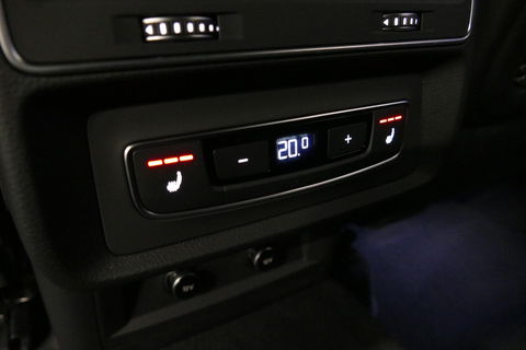 Audi Q8 60 TFSI e quattro Competition / S-Line / HD Matrix LED / Servosluiting / RS-Sportstoelen / Elektr. verstelbare voorstoelen / Head-Up Display / Stuur- & stoelverwarming / 360 graden camera / Bang & Olufsen Sound / Achterbank verwarming / 22'' LMV / Trekhaa
