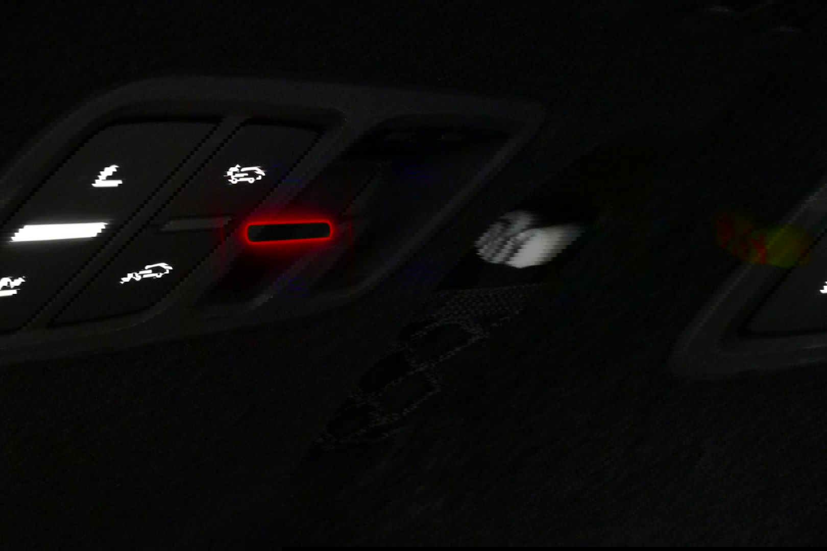 Audi Q8 60 TFSI e quattro Competition / S-Line / HD Matrix LED / Servosluiting / RS-Sportstoelen / Elektr. verstelbare voorstoelen / Head-Up Display / Stuur- & stoelverwarming / 360 graden camera / Bang & Olufsen Sound / Achterbank verwarming / 22'' LMV / Trekhaa