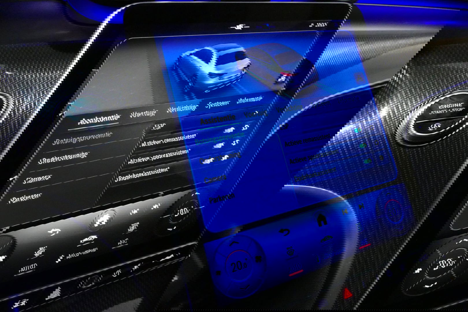 Mercedes-Benz C-Klasse 200 Launch Edition AMG Line / Orig. Nederlands / C63S AMG Diffuser / Panamericana Grill / Panoramadak / Carbon inleg / Apple Carplay - Android Auto / Ambienteverlichting / Stoelverwarming / 19'' LMV / Cruise Control / Achteruitrijcamera / Widescreen