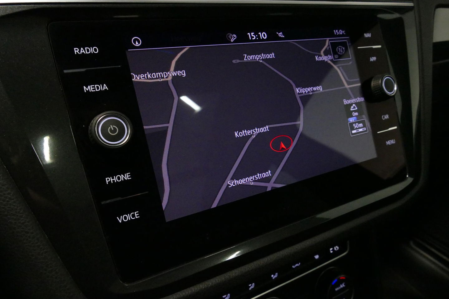 Volkswagen Tiguan 1.4 TSI ACT Business R / Orig. Nederlands / R-line / Black Style / 20" Suzuka LMV / Panoramadak / LED koplampen / Stoelmassage / Stoelverwarming / Virtual Cockpit / Achteruitrijcamera /  Adapt. Cruise / Elek. achterklep /  Apple Carplay-Android Auto / DAB