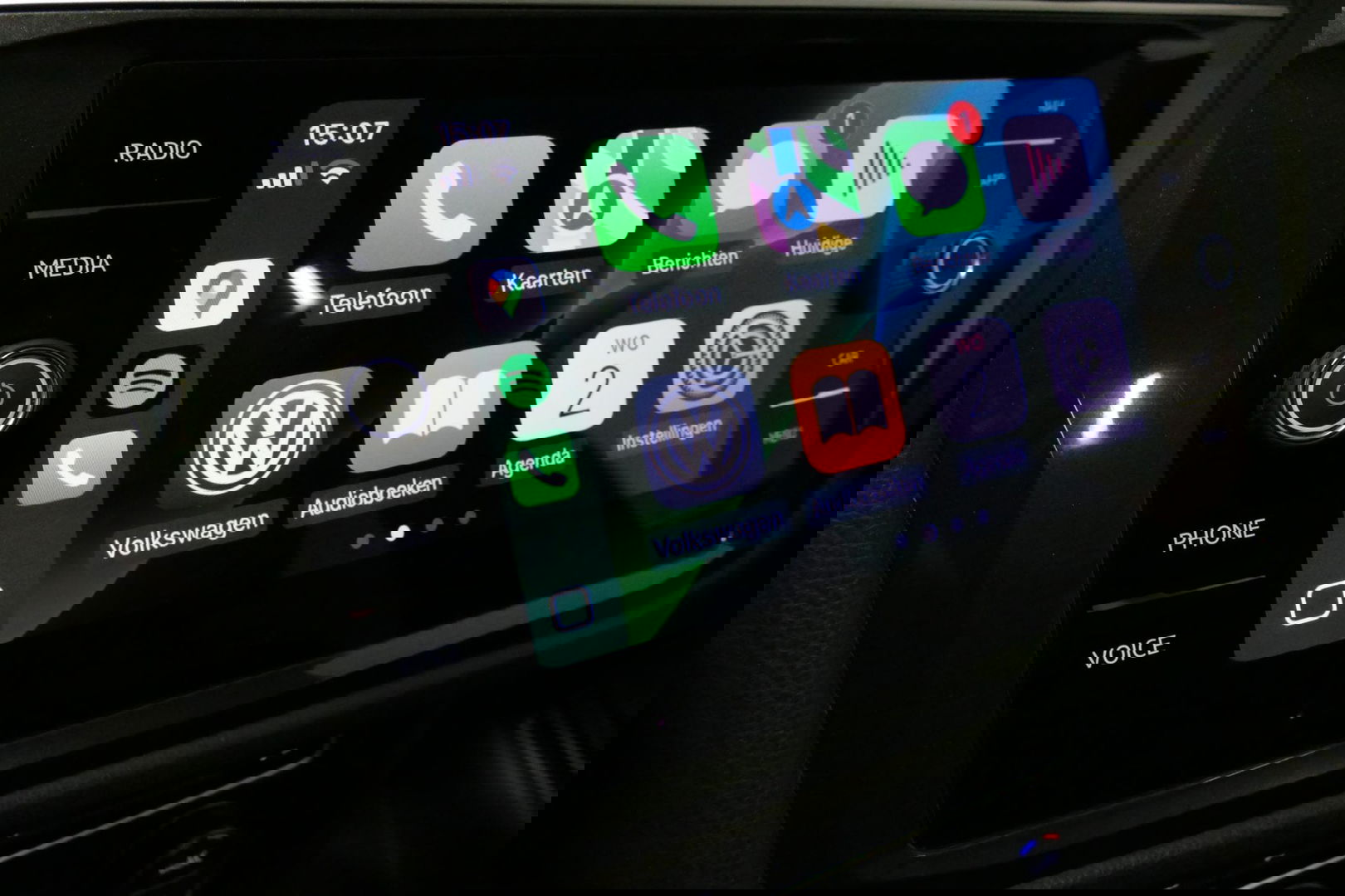 Volkswagen Tiguan 1.4 TSI ACT Business R / Orig. Nederlands / R-line / Black Style / 20" Suzuka LMV / Panoramadak / LED koplampen / Stoelmassage / Stoelverwarming / Virtual Cockpit / Achteruitrijcamera /  Adapt. Cruise / Elek. achterklep /  Apple Carplay-Android Auto / DAB