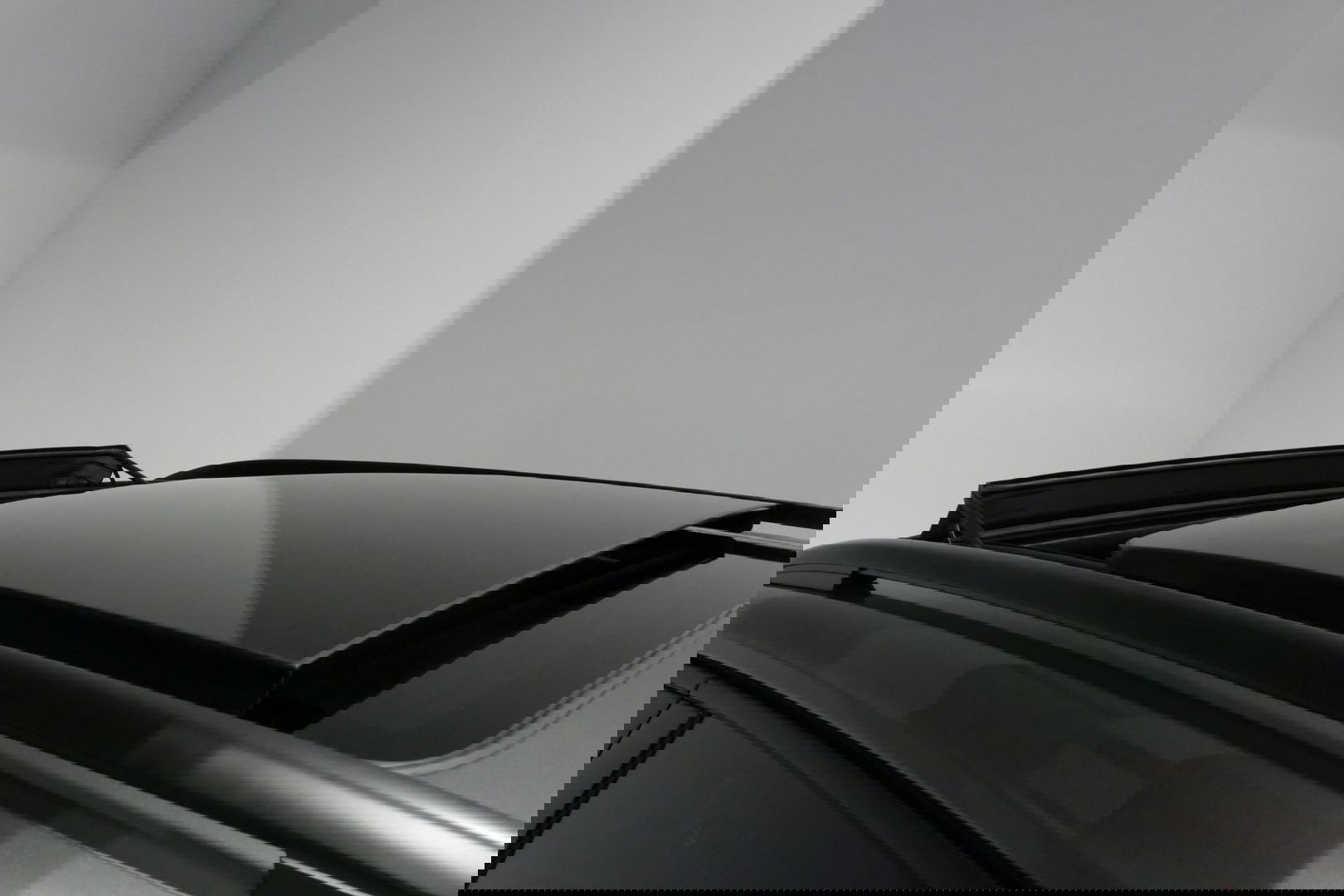 Volkswagen Tiguan 1.4 TSI ACT Business R / Orig. Nederlands / R-line / Black Style / 20" Suzuka LMV / Panoramadak / LED koplampen / Stoelmassage / Stoelverwarming / Virtual Cockpit / Achteruitrijcamera /  Adapt. Cruise / Elek. achterklep /  Apple Carplay-Android Auto / DAB