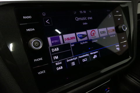 Volkswagen Tiguan 1.4 TSI ACT Business R / Orig. Nederlands / R-line / Black Style / 20" Suzuka LMV / Panoramadak / LED koplampen / Stoelmassage / Stoelverwarming / Virtual Cockpit / Achteruitrijcamera /  Adapt. Cruise / Elek. achterklep /  Apple Carplay-Android Auto / DAB