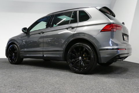 Volkswagen Tiguan 1.4 TSI ACT Business R / Orig. Nederlands / R-line / Black Style / 20" Suzuka LMV / Panoramadak / LED koplampen / Stoelmassage / Stoelverwarming / Virtual Cockpit / Achteruitrijcamera /  Adapt. Cruise / Elek. achterklep /  Apple Carplay-Android Auto / DAB