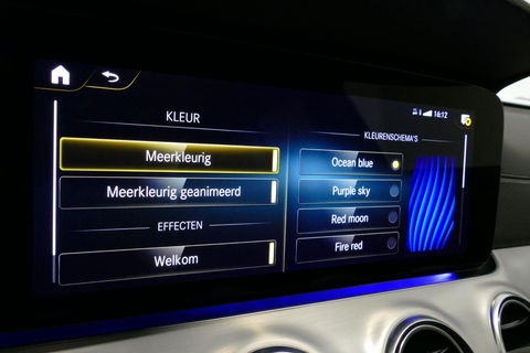 Mercedes-Benz E-Klasse Estate 300 e AMG Line / E63 AMG Grill / E63 AMG Diffuser / Panoramadak / Burmester Sound System / Sfeerverlichting / Luchtvering (achteras) / LED High Performance / 20'' LMV / Night pakket / Apple Carplay - Andriod auto / Stoelverwarming / Trekhaak (zwenk