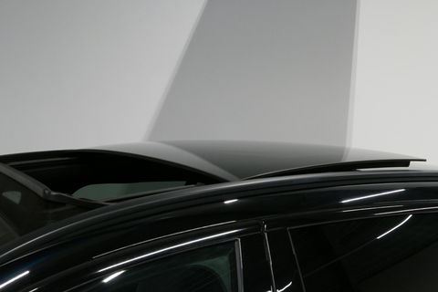 Mercedes-Benz E-Klasse Estate 300 e AMG Line / E63 AMG Grill / E63 AMG Diffuser / Panoramadak / Burmester Sound System / Sfeerverlichting / Luchtvering (achteras) / LED High Performance / 20'' LMV / Night pakket / Apple Carplay - Andriod auto / Stoelverwarming / Trekhaak (zwenk