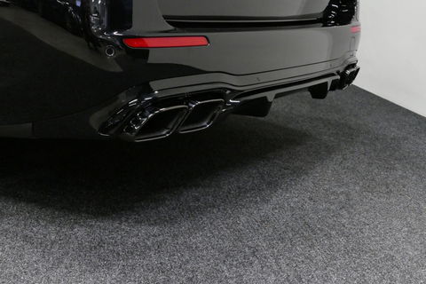 Mercedes-Benz E-Klasse Estate 300 e AMG Line / E63 AMG Grill / E63 AMG Diffuser / Panoramadak / Burmester Sound System / Sfeerverlichting / Luchtvering (achteras) / LED High Performance / 20'' LMV / Night pakket / Apple Carplay - Andriod auto / Stoelverwarming / Trekhaak (zwenk