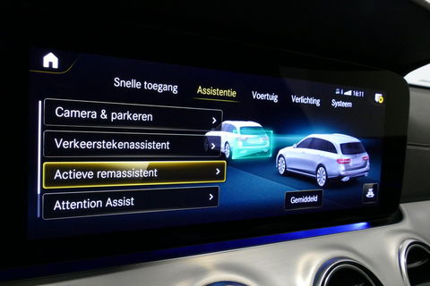 Mercedes-Benz E-Klasse Estate 300 e AMG Line / E63 AMG Grill / E63 AMG Diffuser / Panoramadak / Burmester Sound System / Sfeerverlichting / Luchtvering (achteras) / LED High Performance / 20'' LMV / Night pakket / Apple Carplay - Andriod auto / Stoelverwarming / Trekhaak (zwenk