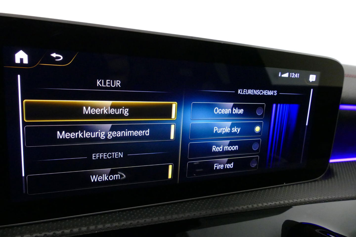 Mercedes-Benz CLA Shooting Brake 220 AMG Line / CLA45 AMG Diffuser / Panamericana Grill / Panoramadak / Burmester Surround Sound / Stoelverwarming / LED High Performance koplampen / Nightpakket / Agility Control / Ambienteverlichting / Widescreen / 19'' LMV / Elektr. bedie