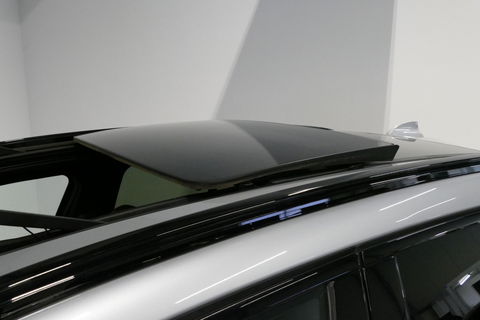 BMW X3 xDrive20i M Sport / Panoramadak / Elektr. verstelbare stoelen (best. memory) / Stoelverwarming / Ambienteverlichting / Apple Carplay - Andriod Auto / Lederen bekleding / M Aerodynamicapakket / Achterbank verwarming / Achteruitrijcamera / Cruise Control / 