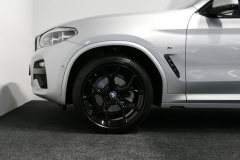 BMW X3 xDrive20i M Sport / Panoramadak / Elektr. verstelbare stoelen (best. memory) / Stoelverwarming / Ambienteverlichting / Apple Carplay - Andriod Auto / Lederen bekleding / M Aerodynamicapakket / Achterbank verwarming / Achteruitrijcamera / Cruise Control / 