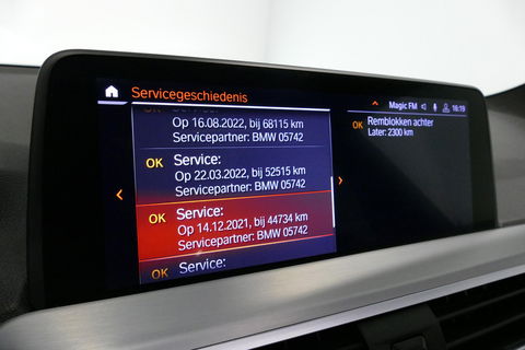 BMW X3 xDrive20i M Sport / Panoramadak / Elektr. verstelbare stoelen (best. memory) / Stoelverwarming / Ambienteverlichting / Apple Carplay - Andriod Auto / Lederen bekleding / M Aerodynamicapakket / Achterbank verwarming / Achteruitrijcamera / Cruise Control / 