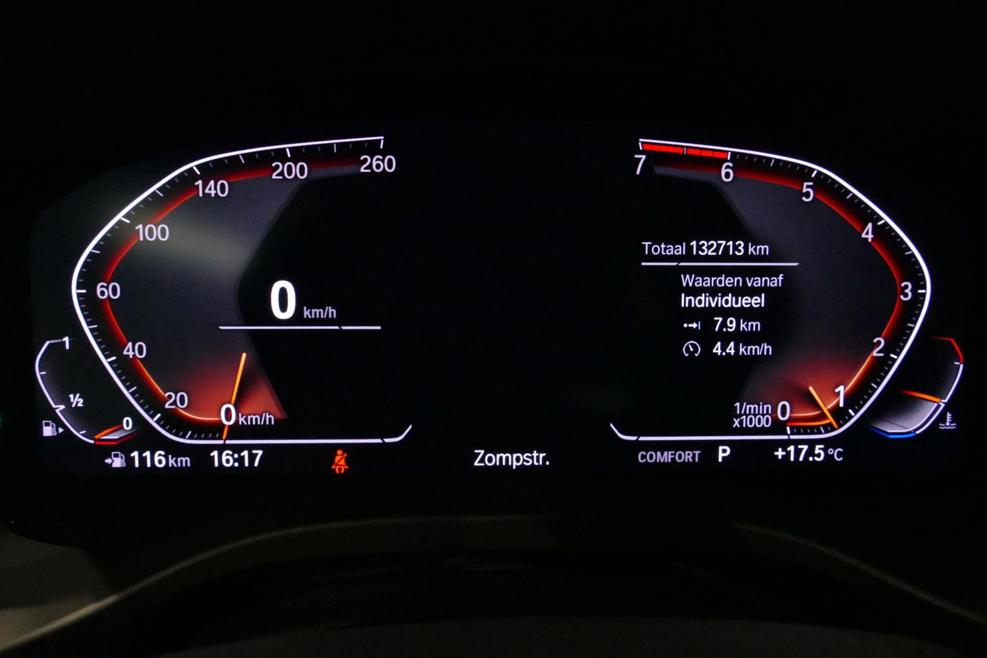 BMW X3 xDrive20i M Sport / Panoramadak / Elektr. verstelbare stoelen (best. memory) / Stoelverwarming / Ambienteverlichting / Apple Carplay - Andriod Auto / Lederen bekleding / M Aerodynamicapakket / Achterbank verwarming / Achteruitrijcamera / Cruise Control / 