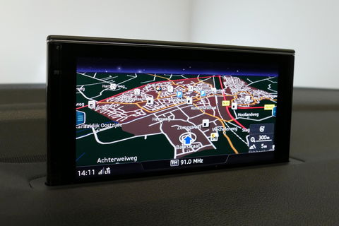 Audi Q7 3.0 TDI e-tron quattro Sport / Orig. Nederlands / S-Line ex- & interieur / Panoramadak / Luchtvering / Elektr. verstelbare voorstoelen (links met memory) / Bose Sound System / Rondomzichtcamera / Sfeerverlichting / Servosluiting - Softclose / Stoelverwarm