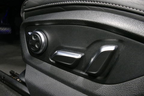 Audi Q7 3.0 TDI e-tron quattro Sport / Orig. Nederlands / S-Line ex- & interieur / Panoramadak / Luchtvering / Elektr. verstelbare voorstoelen (links met memory) / Bose Sound System / Rondomzichtcamera / Sfeerverlichting / Servosluiting - Softclose / Stoelverwarm