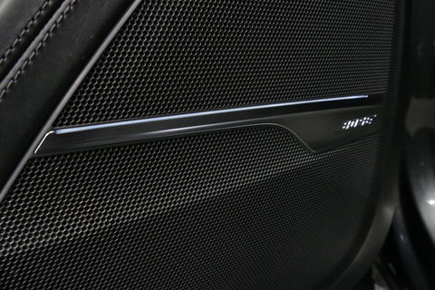 Audi Q7 3.0 TDI e-tron quattro Sport / Orig. Nederlands / S-Line ex- & interieur / Panoramadak / Luchtvering / Elektr. verstelbare voorstoelen (links met memory) / Bose Sound System / Rondomzichtcamera / Sfeerverlichting / Servosluiting - Softclose / Stoelverwarm