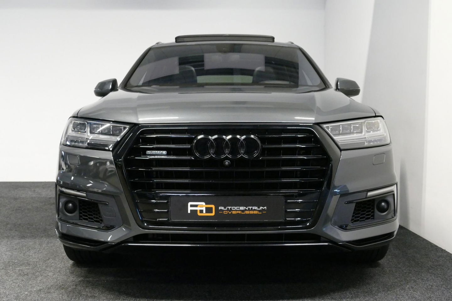 Audi Q7 3.0 TDI e-tron quattro Sport / Orig. Nederlands / S-Line ex- & interieur / Panoramadak / Luchtvering / Elektr. verstelbare voorstoelen (links met memory) / Bose Sound System / Rondomzichtcamera / Sfeerverlichting / Servosluiting - Softclose / Stoelverwarm