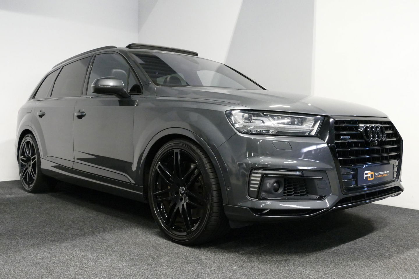 Audi Q7 3.0 TDI e-tron quattro Sport / Orig. Nederlands / S-Line ex- & interieur / Panoramadak / Luchtvering / Elektr. verstelbare voorstoelen (links met memory) / Bose Sound System / Rondomzichtcamera / Sfeerverlichting / Servosluiting - Softclose / Stoelverwarm
