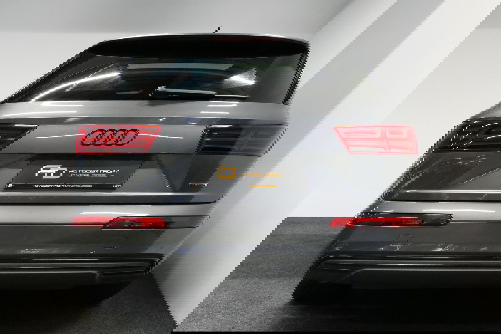 Audi Q7 3.0 TDI e-tron quattro Sport / Orig. Nederlands / S-Line ex- & interieur / Panoramadak / Luchtvering / Elektr. verstelbare voorstoelen (links met memory) / Bose Sound System / Rondomzichtcamera / Sfeerverlichting / Servosluiting - Softclose / Stoelverwarm