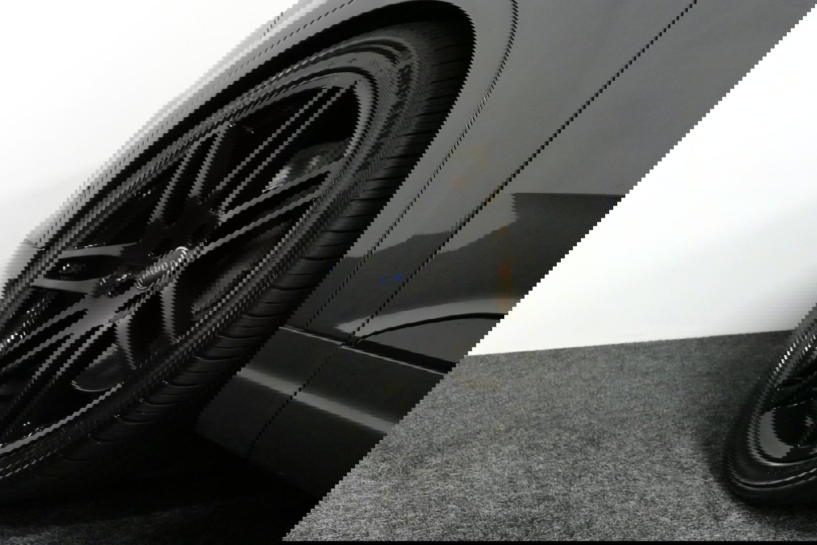 Audi Q7 3.0 TDI e-tron quattro Sport / Orig. Nederlands / S-Line ex- & interieur / Panoramadak / Luchtvering / Elektr. verstelbare voorstoelen (links met memory) / Bose Sound System / Rondomzichtcamera / Sfeerverlichting / Servosluiting - Softclose / Stoelverwarm