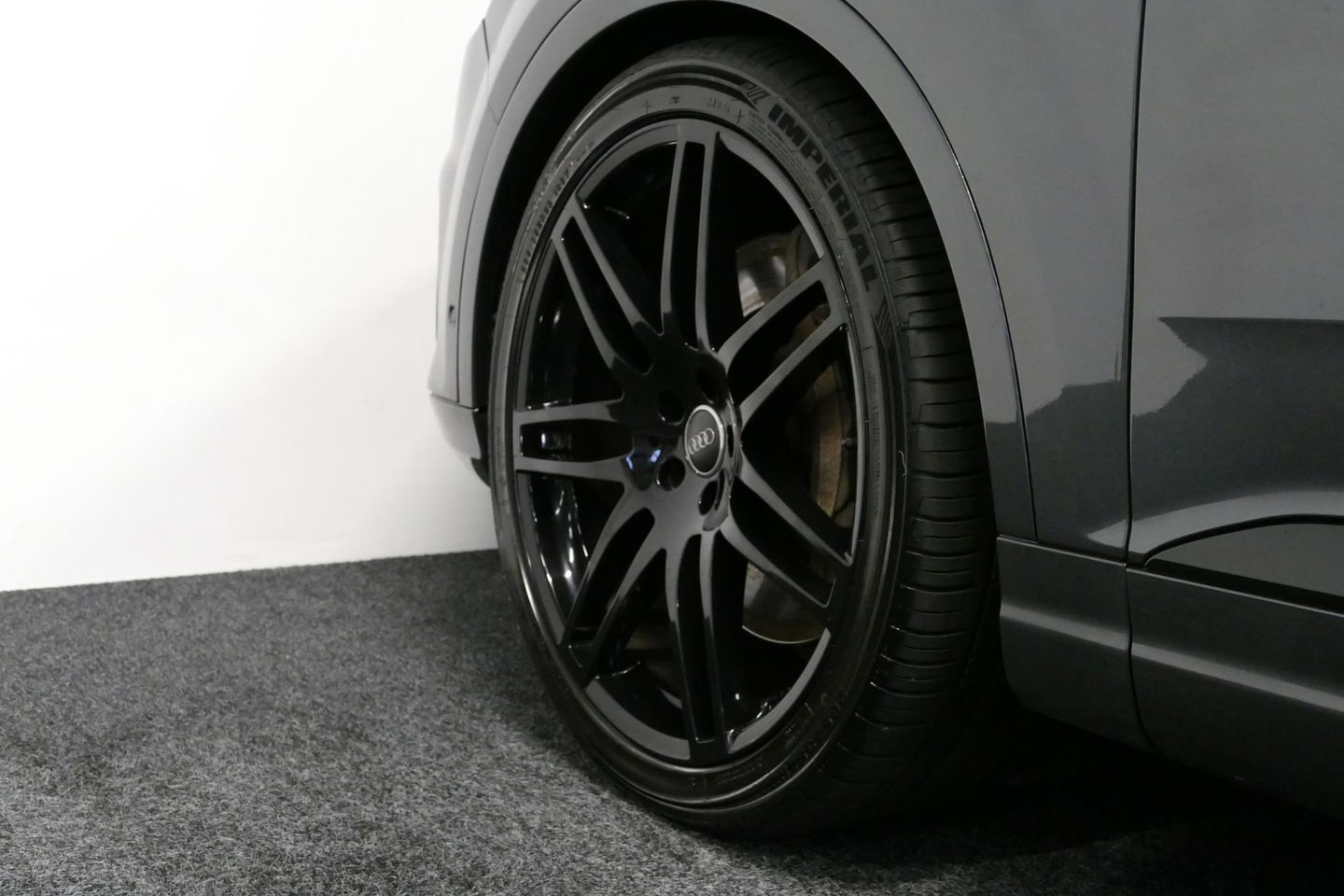 Audi Q7 3.0 TDI e-tron quattro Sport / Orig. Nederlands / S-Line ex- & interieur / Panoramadak / Luchtvering / Elektr. verstelbare voorstoelen (links met memory) / Bose Sound System / Rondomzichtcamera / Sfeerverlichting / Servosluiting - Softclose / Stoelverwarm