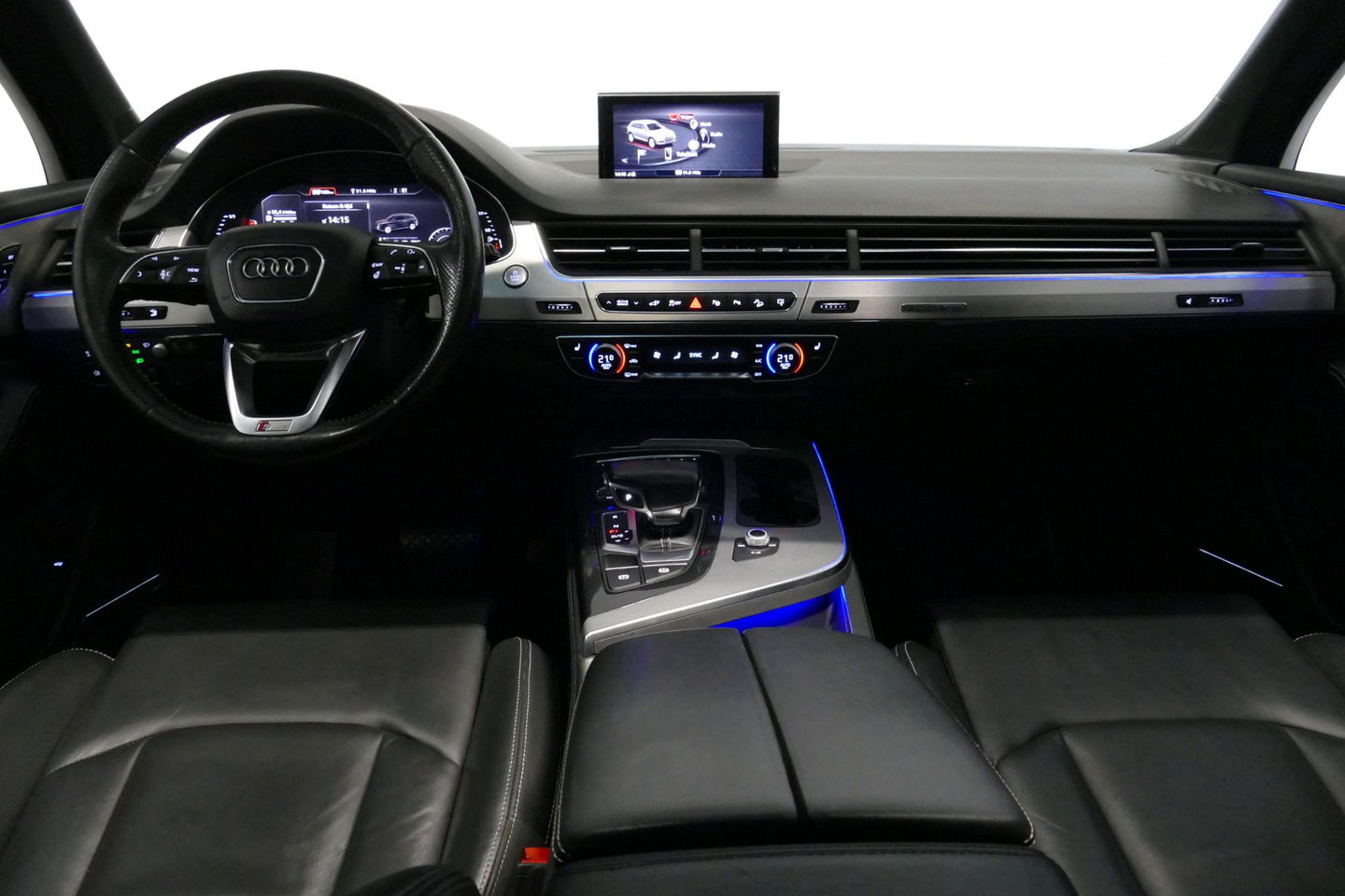 Audi Q7 3.0 TDI e-tron quattro Sport / Orig. Nederlands / S-Line ex- & interieur / Panoramadak / Luchtvering / Elektr. verstelbare voorstoelen (links met memory) / Bose Sound System / Rondomzichtcamera / Sfeerverlichting / Servosluiting - Softclose / Stoelverwarm